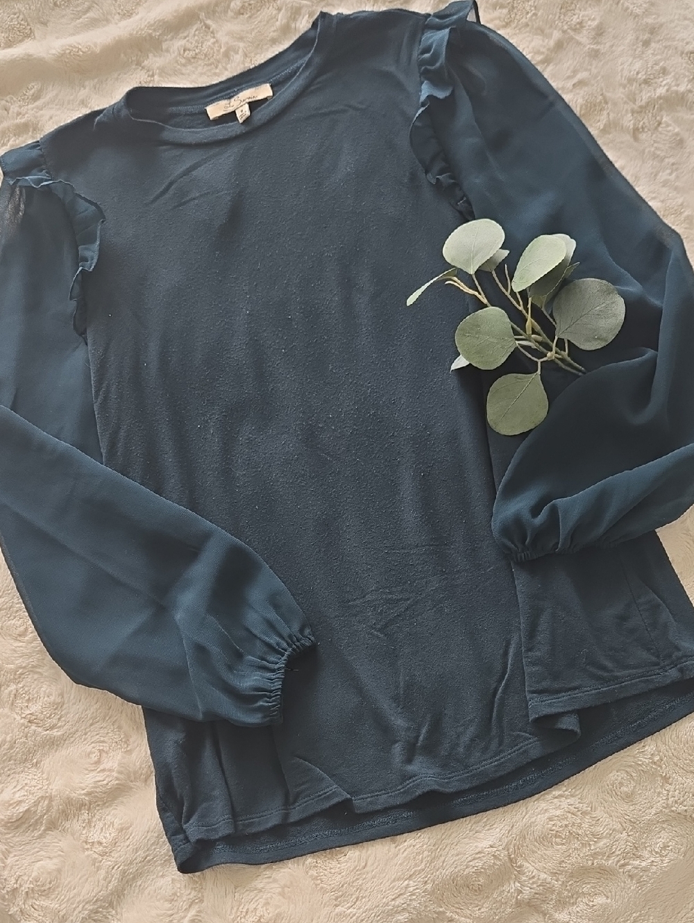 Les Serein Burgas Long-Sleeve Ruffle Shoulder Top